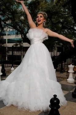 A-Line Strapless White Tulle Wedding Dress