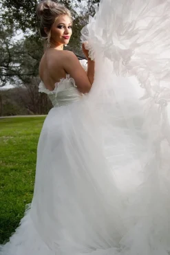 A-Line Strapless White Tulle Wedding Dress