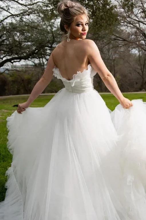 A-Line Strapless White Tulle Wedding Dress