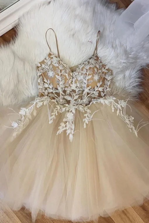 Beige Spaghetti Straps Short Prom Dress With Appliques