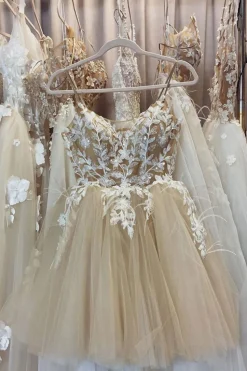 Beige Spaghetti Straps Short Prom Dress With Appliques