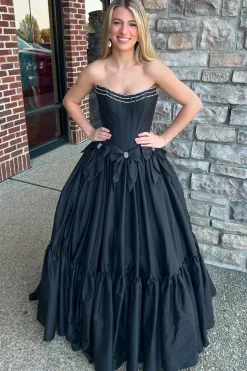 Black Corset A Line Pleated Bow Knot Strapless Prom Dress
