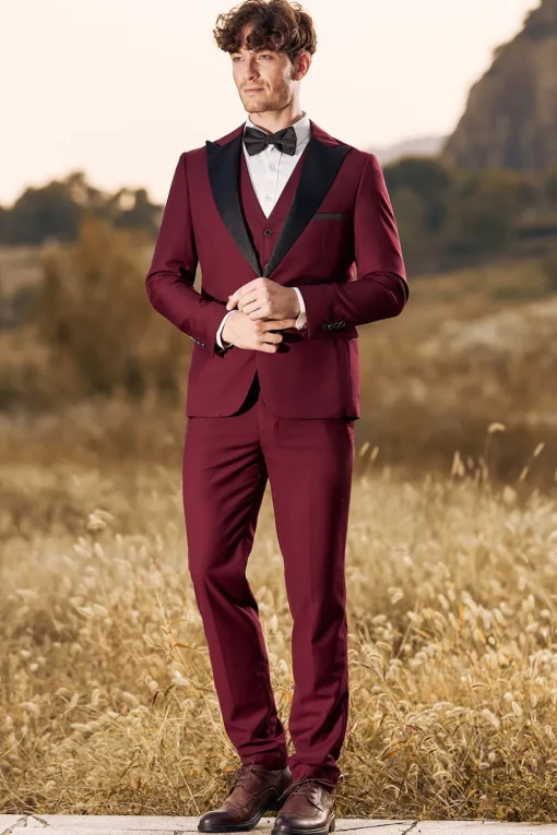 Burgundy Men's 3 Pieces Peak Lapel One Button Prom Suits