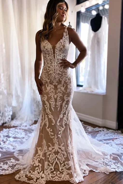 Champagne V-Neck Mermaid Long Lace Wedding Dress