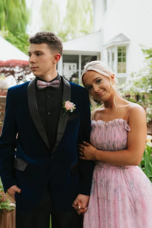 Dark Blue Shawl Lapel One Button 2-Piece Men's Prom Suits with Flower