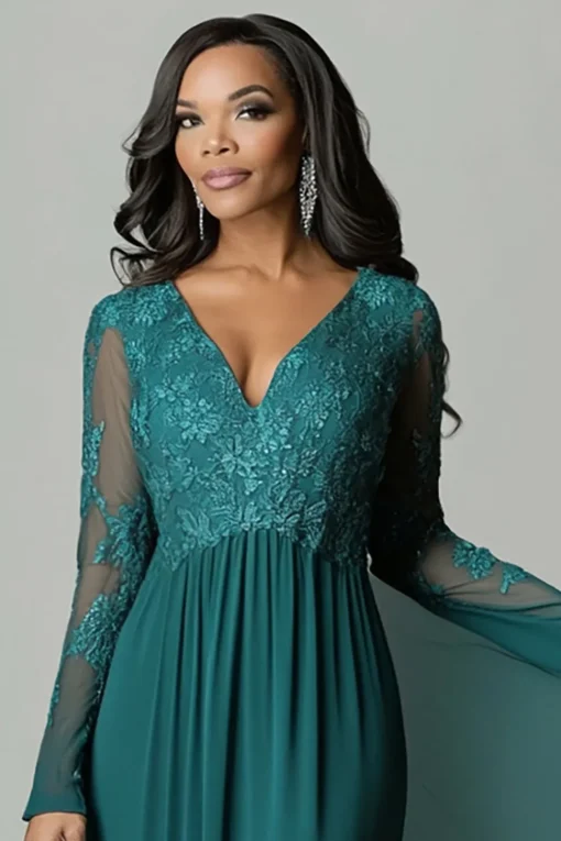 Dark Green Appliques Flare Sleeves V Neck Pleated Sheath Mother of The Bride Dress