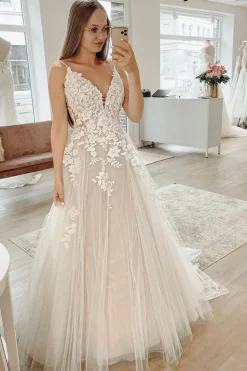 Glitter Ivory A-Line Spaghetti Straps Long Wedding Dress with Appliques