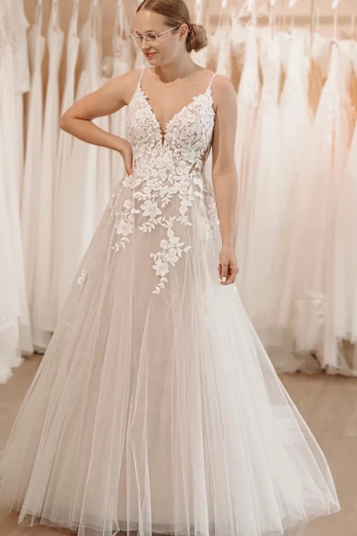 Glitter Ivory A-Line Spaghetti Straps Long Wedding Dress with Appliques