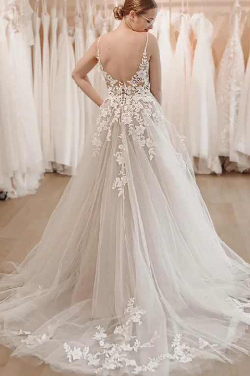 Glitter Ivory A-Line Spaghetti Straps Long Wedding Dress with Appliques