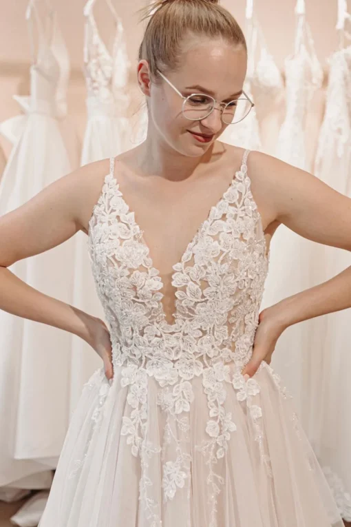 Glitter Ivory A-Line Spaghetti Straps Long Wedding Dress with Appliques