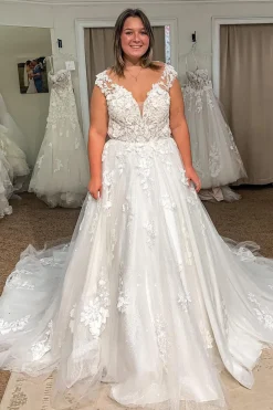 Glitter Ivory Long Tulle Plus Size Wedding Dress with Lace