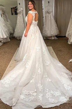 Glitter Ivory Long Tulle Plus Size Wedding Dress with Lace