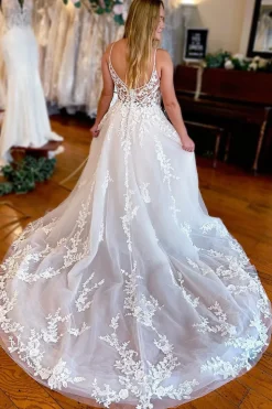Ivory A-Line Spaghetti Straps Long Lace Wedding Dress