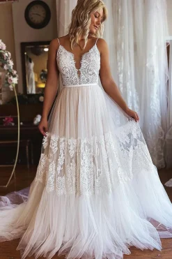 Ivory Boho A-Line Long Tulle Wedding Dress with Lace