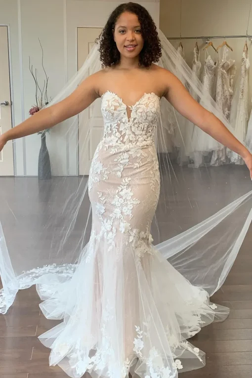 Ivory Mermaid Sweetheart Long Wedding Dress with Lace