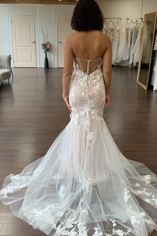 Ivory Mermaid Sweetheart Long Wedding Dress with Lace