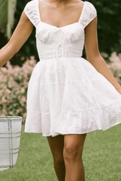 Sleeveless A Line White Graduation Dress