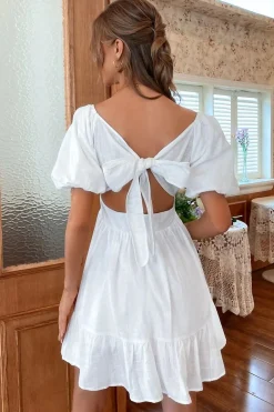 Square Neck Mini White Graduation Dress With Short Sleeves