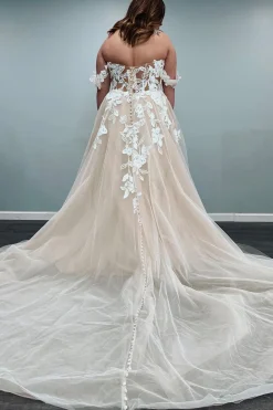 Tulle Off The Shoulder Ivory Long Plus Size Wedding Dress with Appliques