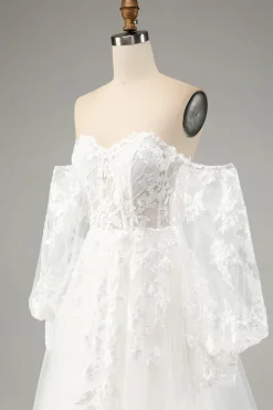 White A Line Tulle Long Sleeves Wedding Dress with Appliques Lace