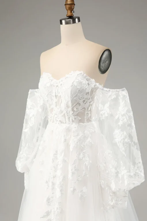 White A Line Tulle Long Sleeves Wedding Dress with Appliques Lace