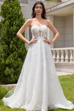 White A-Line Appliques Lace Up Tulle Corset Wedding Dress