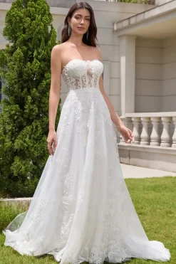 White A-Line Appliques Lace Up Tulle Corset Wedding Dress