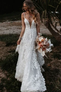 White Boho A-Line Wedding Dress with Appliques
