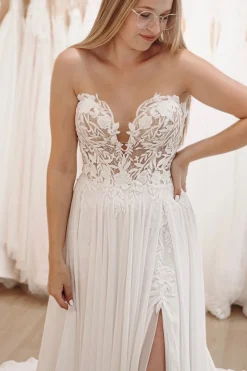 White Sweetheart Long Lace Boho Wedding Dress with Slit