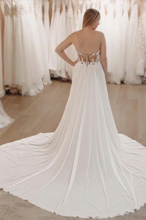 White Sweetheart Long Lace Boho Wedding Dress with Slit